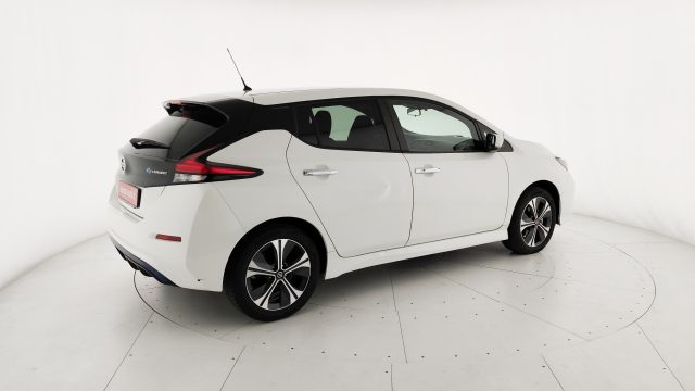 NISSAN Leaf usata, con Sedile posteriore sdoppiato
