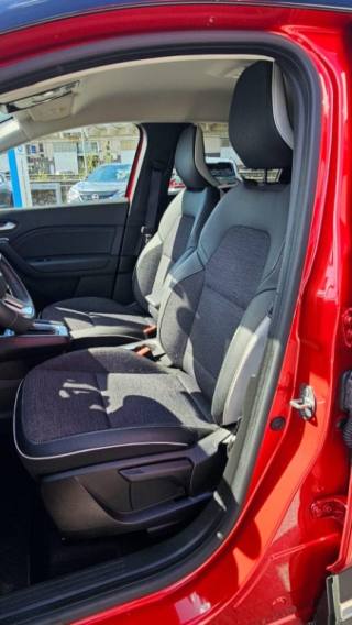RENAULT Captur usata, con Fari LED