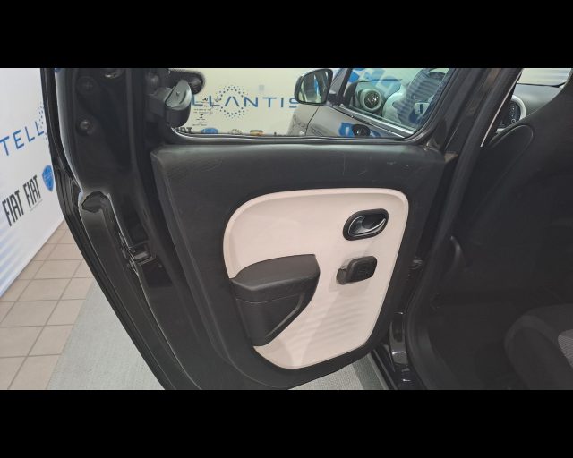 RENAULT Twingo usata 28