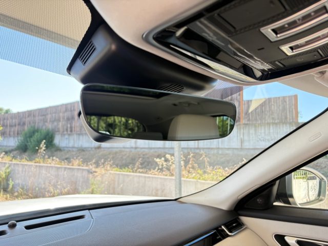 LAND ROVER Range Rover Velar usata, con Start/Stop Automatico