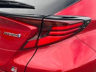 TOYOTA C-HR usata, con Autoradio