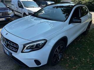MERCEDES-BENZ GLA 200 usata, con Airbag