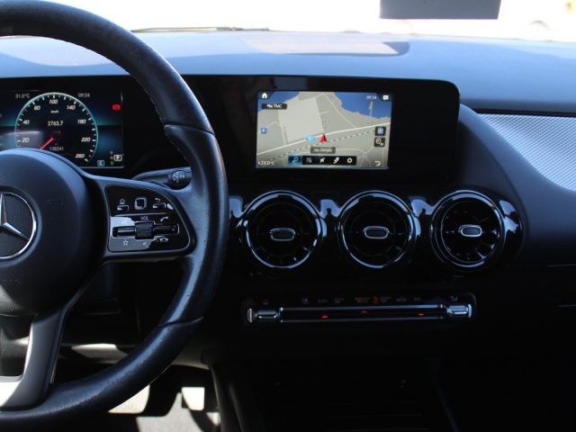 MERCEDES-BENZ GLA 200 usata, con Sedile posteriore sdoppiato