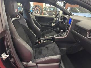 TOYOTA Yaris usata, con Fari Xenon