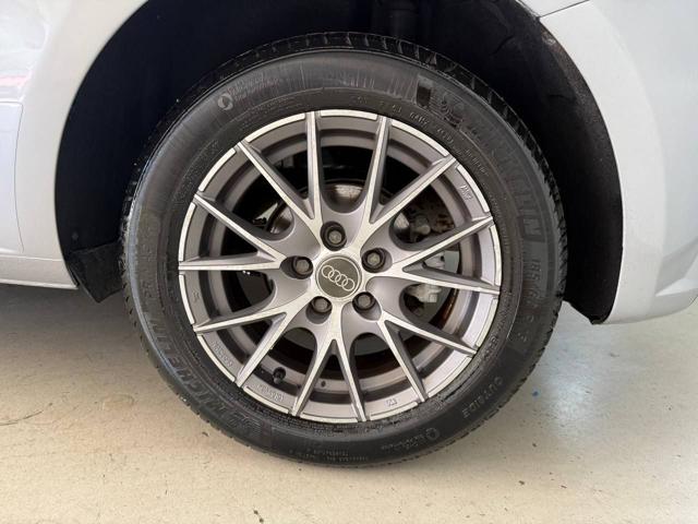 AUDI A1 usata, con Autoradio