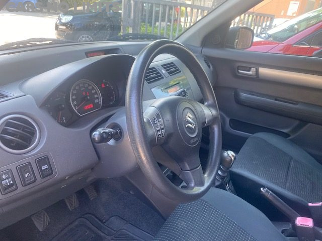 SUZUKI Swift usata, con Autoradio