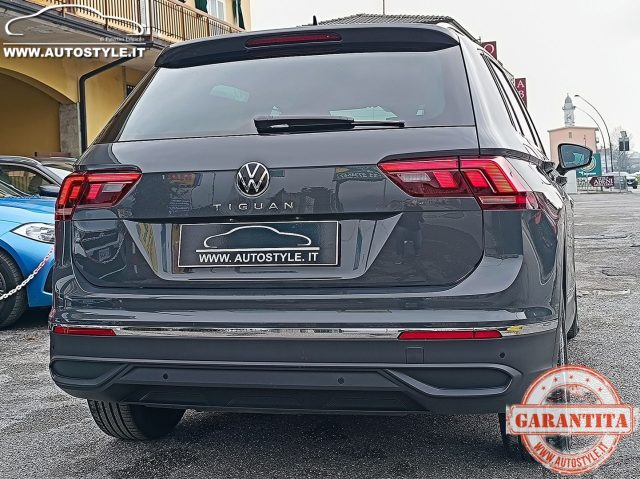 VOLKSWAGEN Tiguan usata, con Sensori di parcheggio posteriori