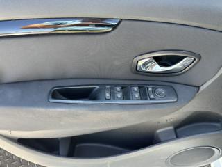 RENAULT Scenic usata, con Chiusura centralizzata
