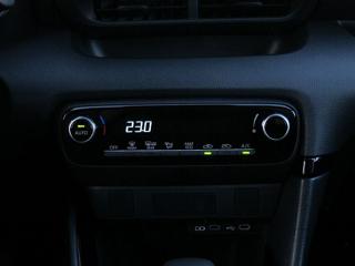 TOYOTA Yaris usata, con Sound system