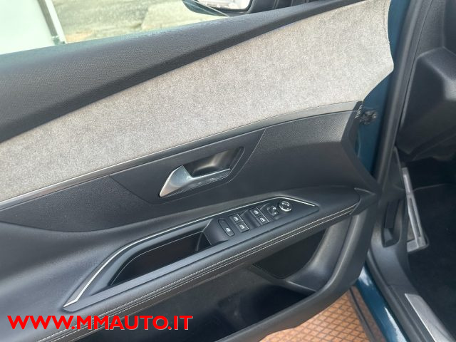 PEUGEOT 3008 usata, con Fendinebbia