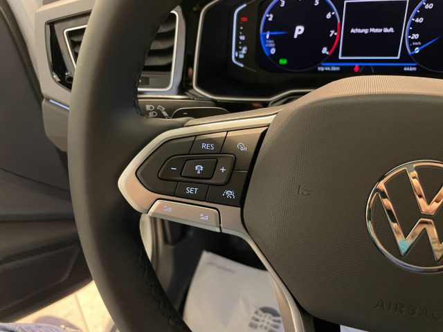 VOLKSWAGEN Taigo usata, con Controllo automatico clima