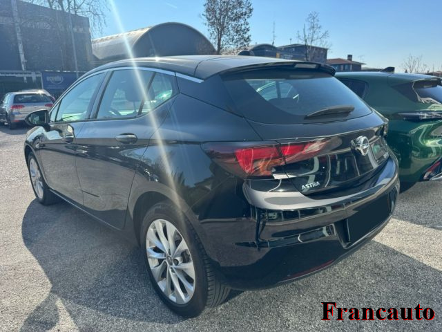 OPEL Astra usata, con Airbag