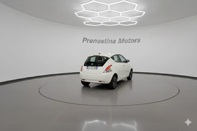 LANCIA Ypsilon usata, con Autoradio