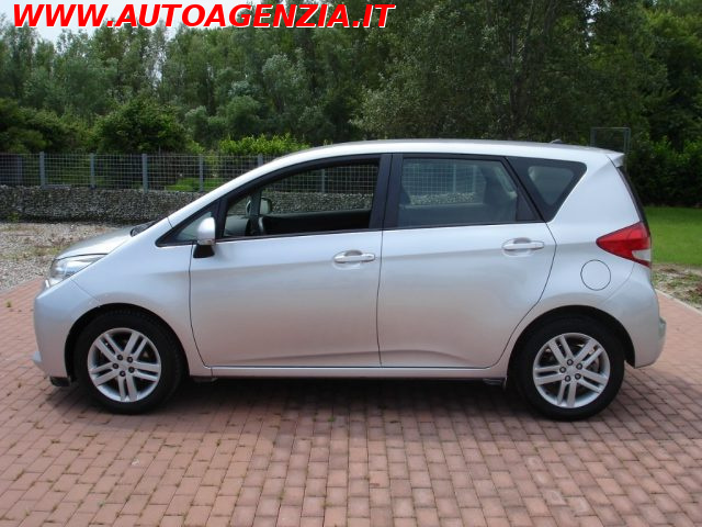 SUBARU Trezia usata 2