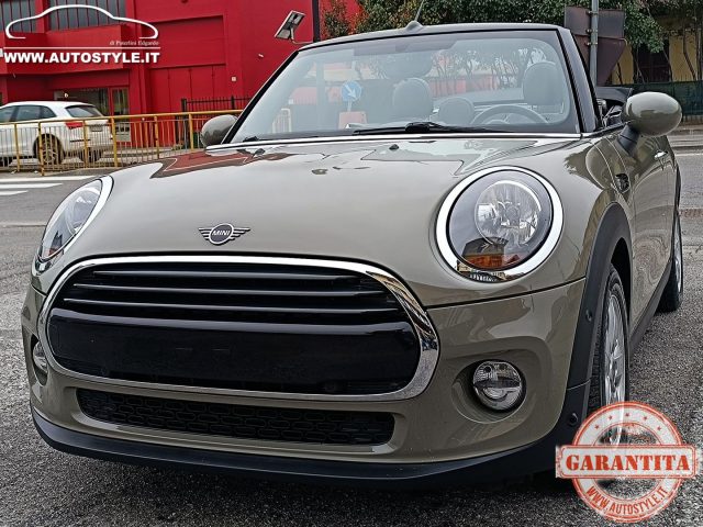 MINI Cabrio usata, con Hill holder