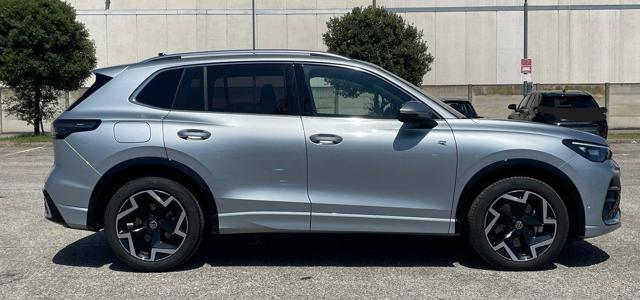 VOLKSWAGEN Tiguan usata, con Airbag laterali