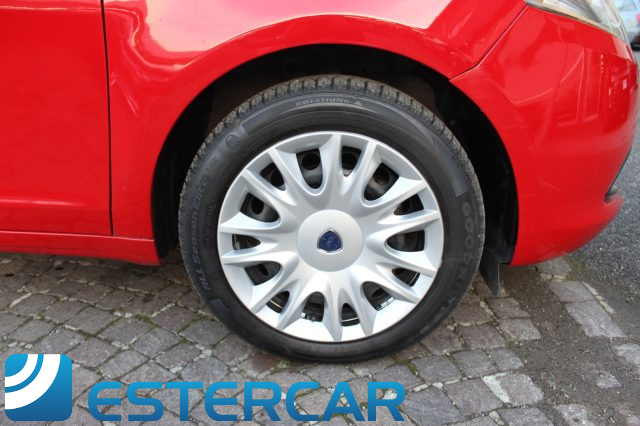 LANCIA Ypsilon usata, con Lettore CD