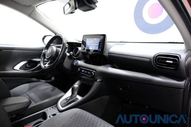 TOYOTA Yaris usata 52