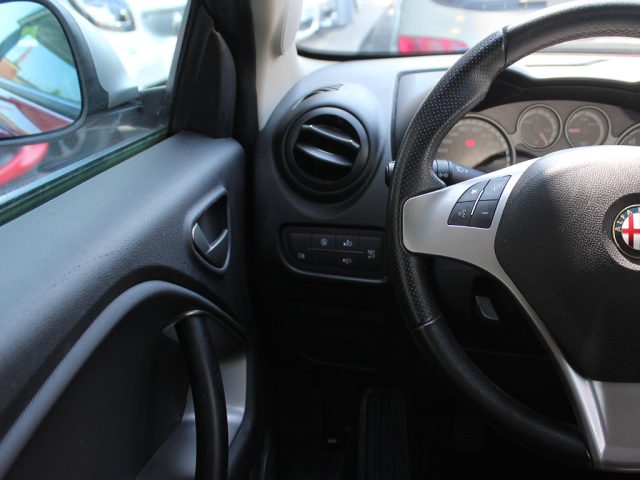 ALFA ROMEO MiTo usata, con Lettore CD