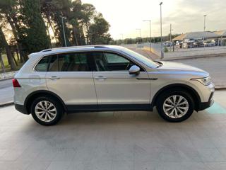 VOLKSWAGEN Tiguan usata, con Airbag Passeggero