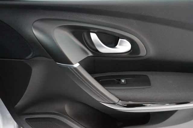 RENAULT Kadjar usata, con Hill holder