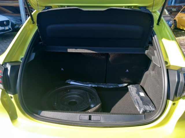 PEUGEOT 208 usata, con Fari LED