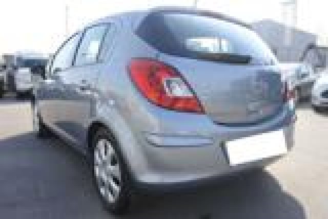 OPEL Corsa usata, con Controllo automatico clima