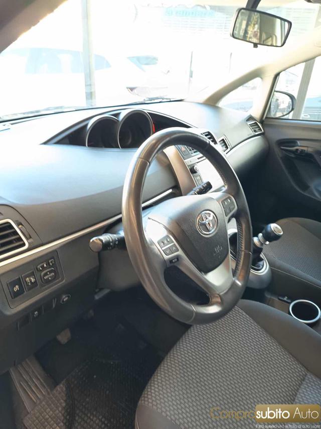 TOYOTA Verso usata, con Controllo trazione
