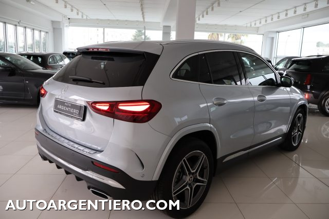 MERCEDES-BENZ GLA 180 usata, con Isofix