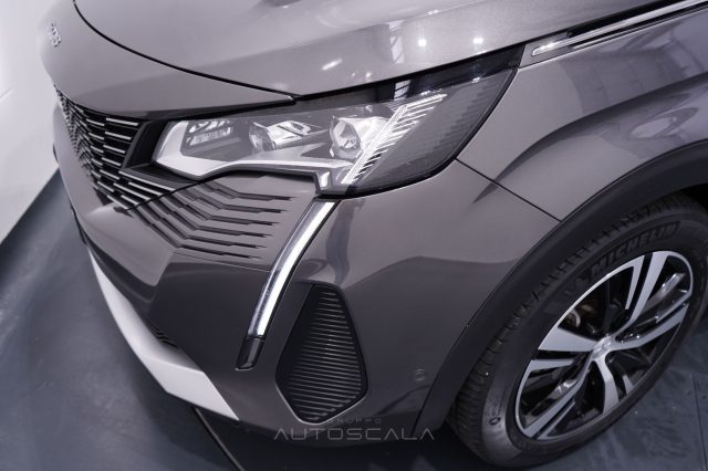 PEUGEOT 5008 usata, con Airbag testa