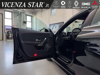 MERCEDES-BENZ CLA 180 usata, con Touch screen