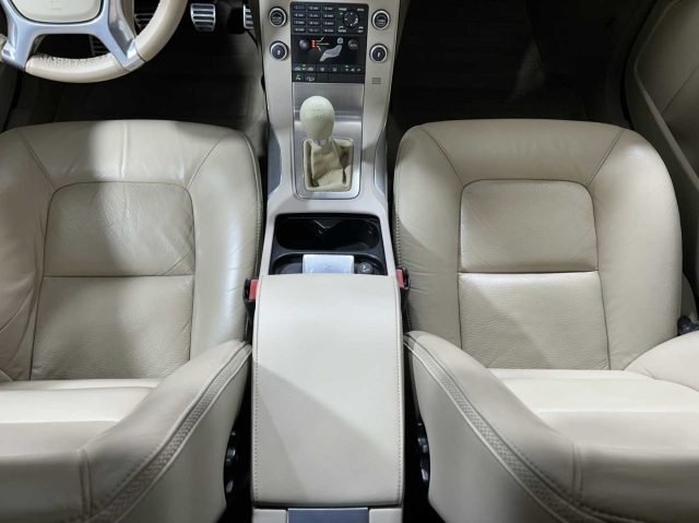 VOLVO XC70 usata 26