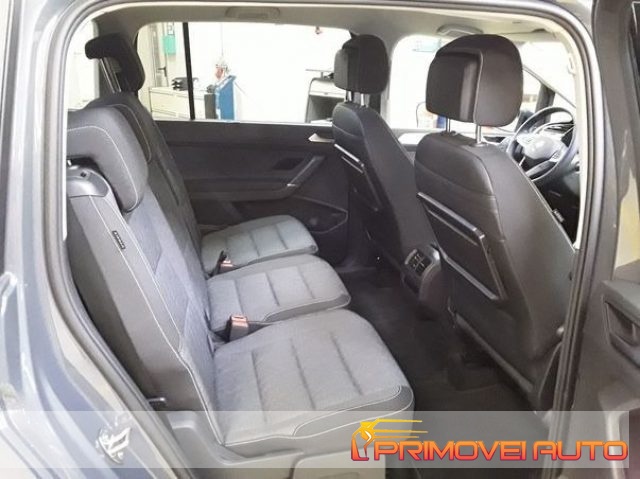 VOLKSWAGEN Touran usata, con Airbag