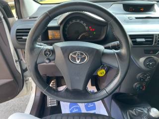 TOYOTA iQ usata, con ESP