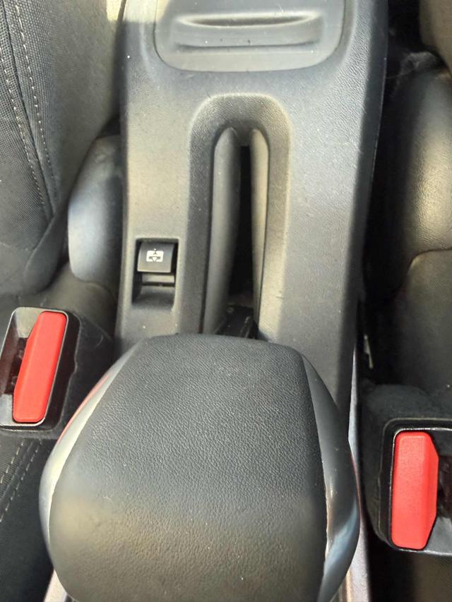 PEUGEOT 2008 usata, con Specchietti laterali elettrici