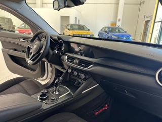 ALFA ROMEO Stelvio usata, con Airbag testa