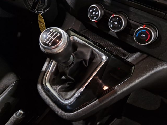 RENAULT Kangoo usata, con Sensori di parcheggio posteriori