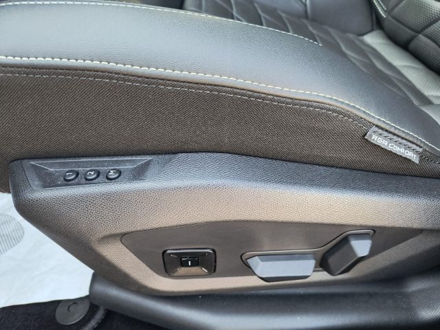 PEUGEOT 3008 usata, con Autoradio digitale