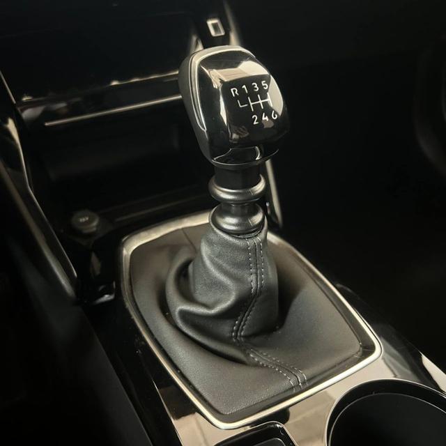 PEUGEOT 208 usata, con Sedile posteriore sdoppiato