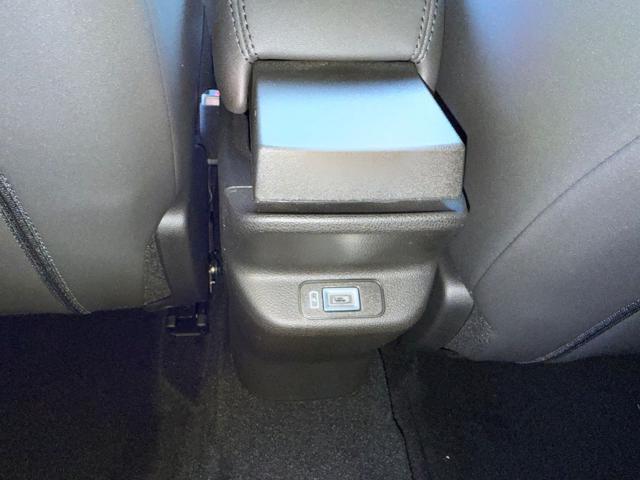 JEEP Avenger usata, con Isofix