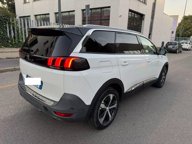 PEUGEOT 5008 usata, con Alzacristalli elettrici