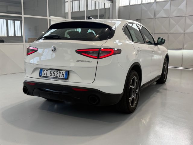 ALFA ROMEO Stelvio usata, con Autoradio