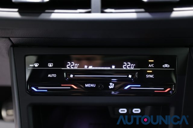 VOLKSWAGEN Taigo usata, con Autoradio digitale