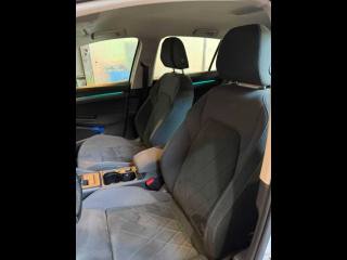 VOLKSWAGEN Golf usata, con Sensori di parcheggio posteriori