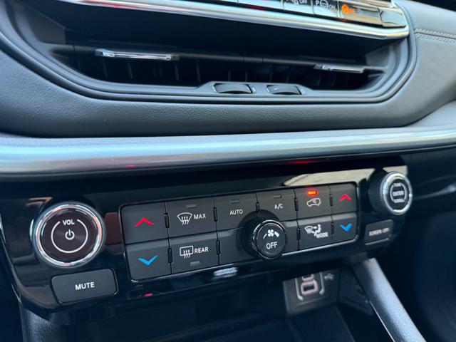 JEEP Compass usata, con Sensori di parcheggio anteriori