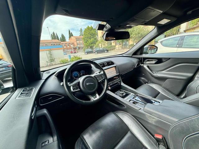 JAGUAR F-Pace usata, con Park Distance Control