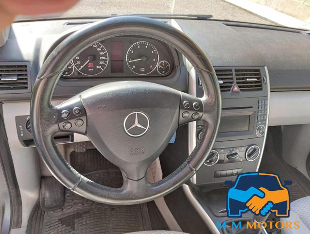 MERCEDES-BENZ A 160 usata, con Chiusura centralizzata