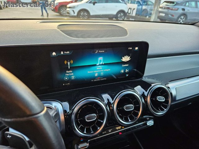 MERCEDES-BENZ GLB 200 usata 13