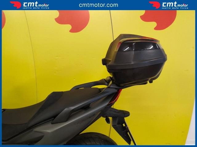 YAMAHA T-Max 560 usata 5