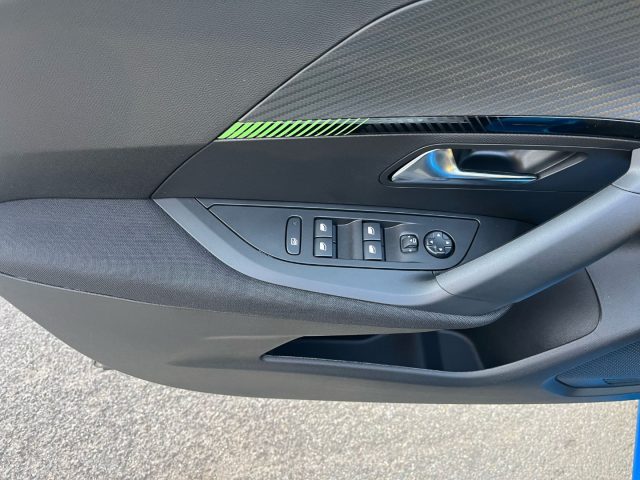 PEUGEOT 2008 usata, con Climatizzatore